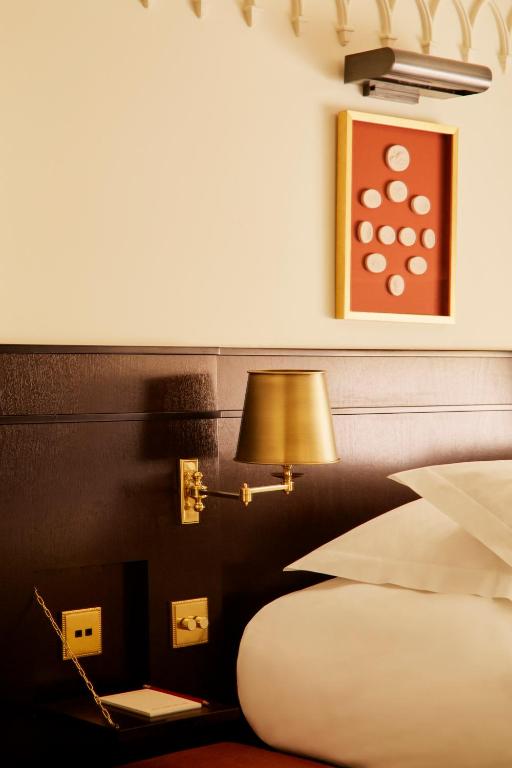 Grand Hotel Bellevue London - Resim 12