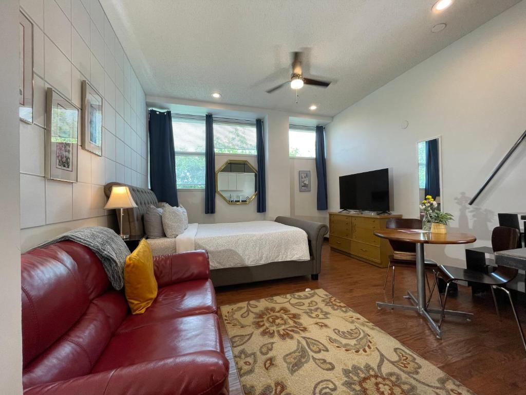 Skyline Suite 107 Botanical Garden Studio, Anchorage (updated prices 2024)