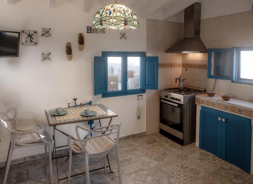 Kuchyň nebo kuchyňský kout v ubytování Molino Sa Miranda - Formentera Break