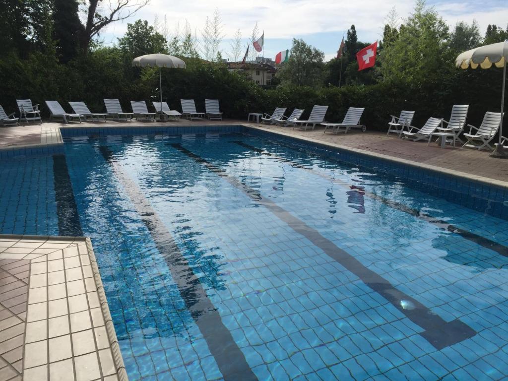 Bazén v ubytování Hotel Plutone nebo v jeho okolí