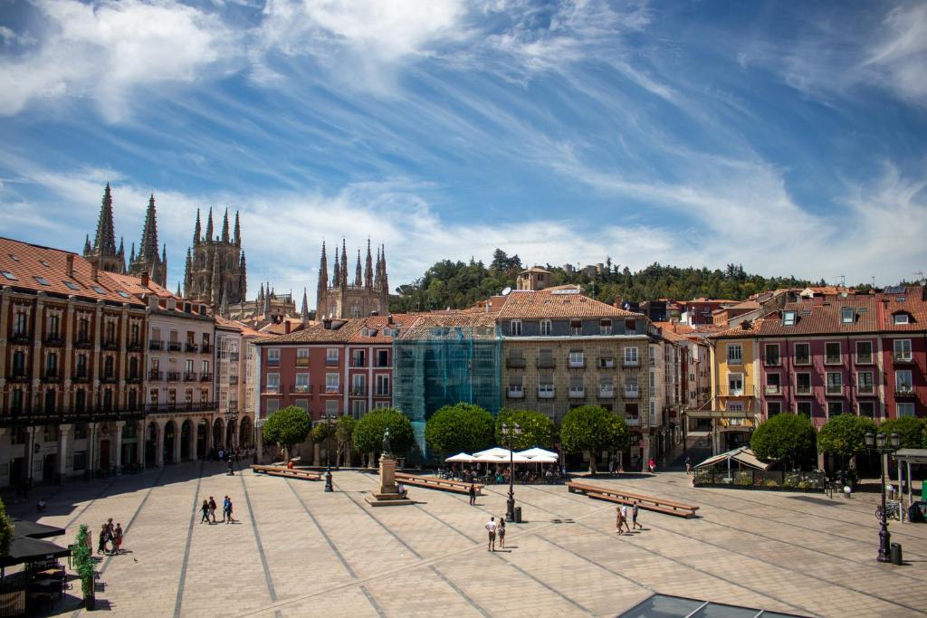 Increíble piso en la plaza Mayor, con garaje - 1
