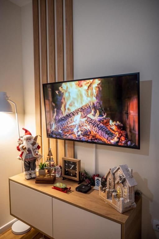 TV a/nebo společenská místnost v ubytování MB APARTMAN TARA