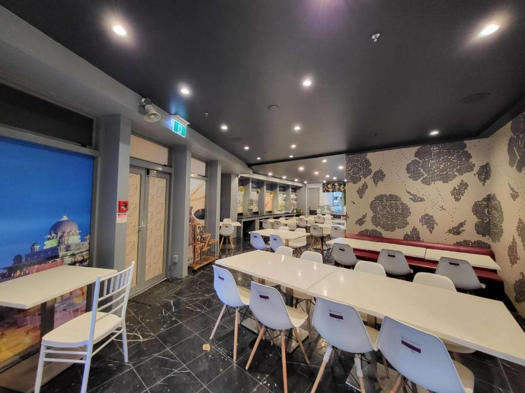 Empire Apartments - Resim 33