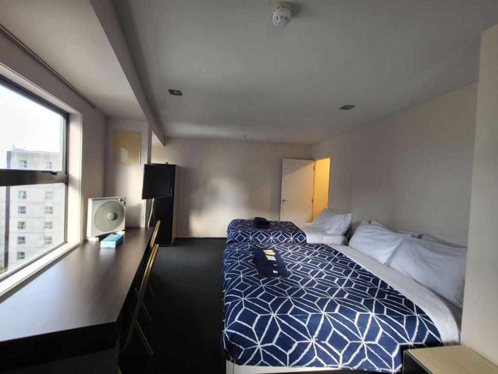 Empire Apartments - Resim 13