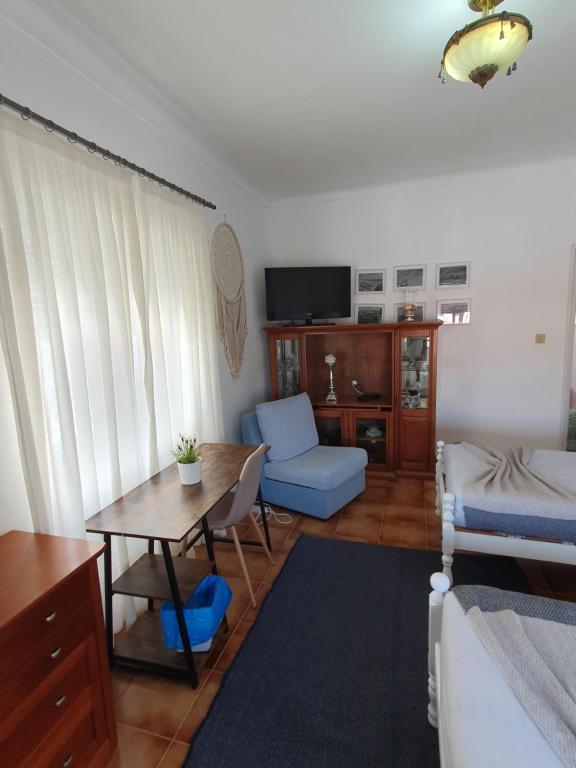 Casa da Tina Conforto Familiar no Sítio da Nazaré - 16