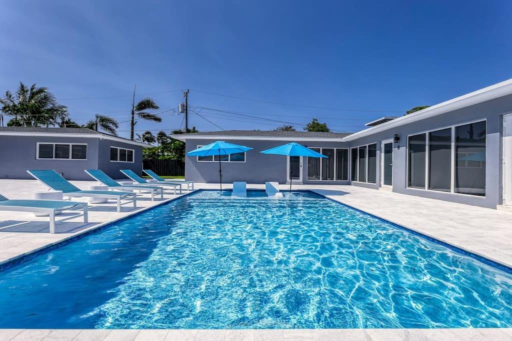 Sunshine Manors 2025B, Fort Lauderdale (updated prices 2024)