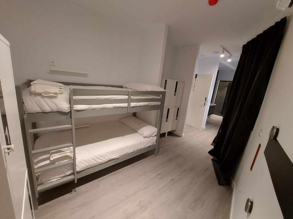 Hostel Alicante - Eenpersoonsbed In Slaapzaal
