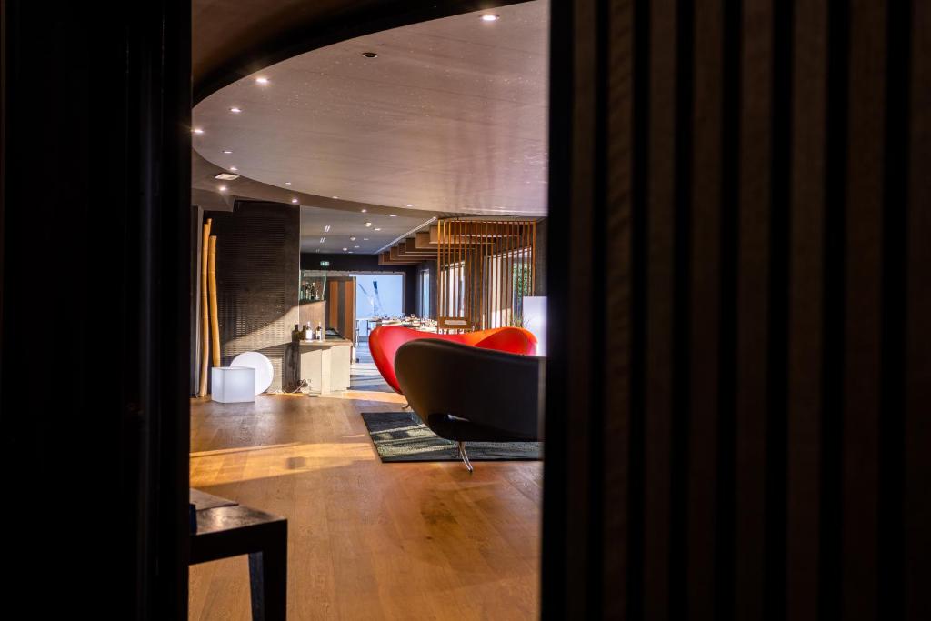 Black Hotel - Resim 17