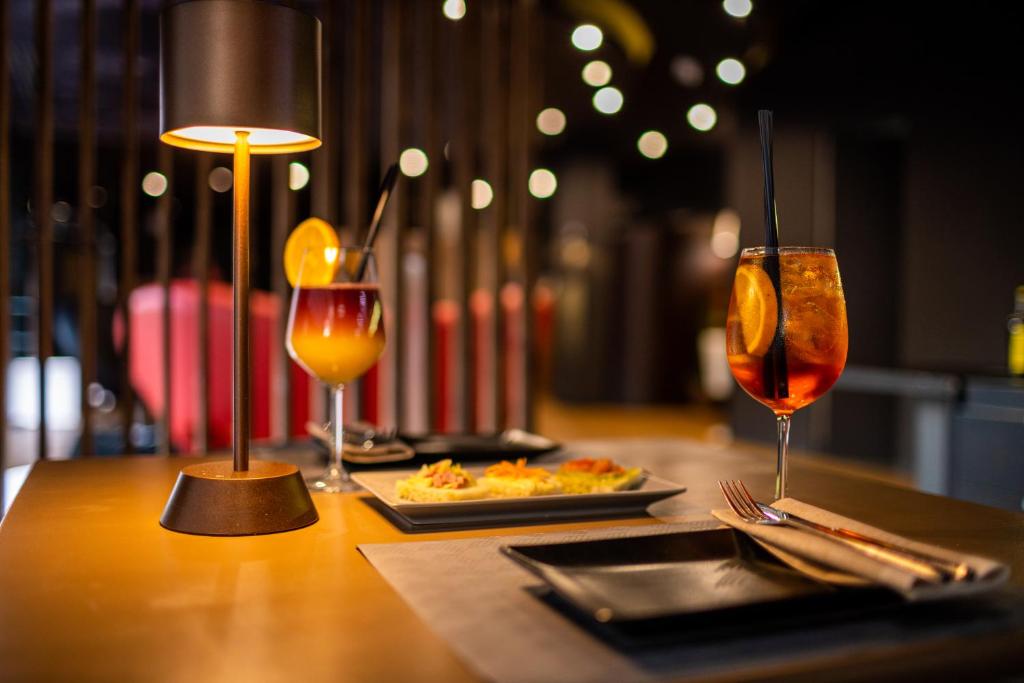 Black Hotel - Resim 20