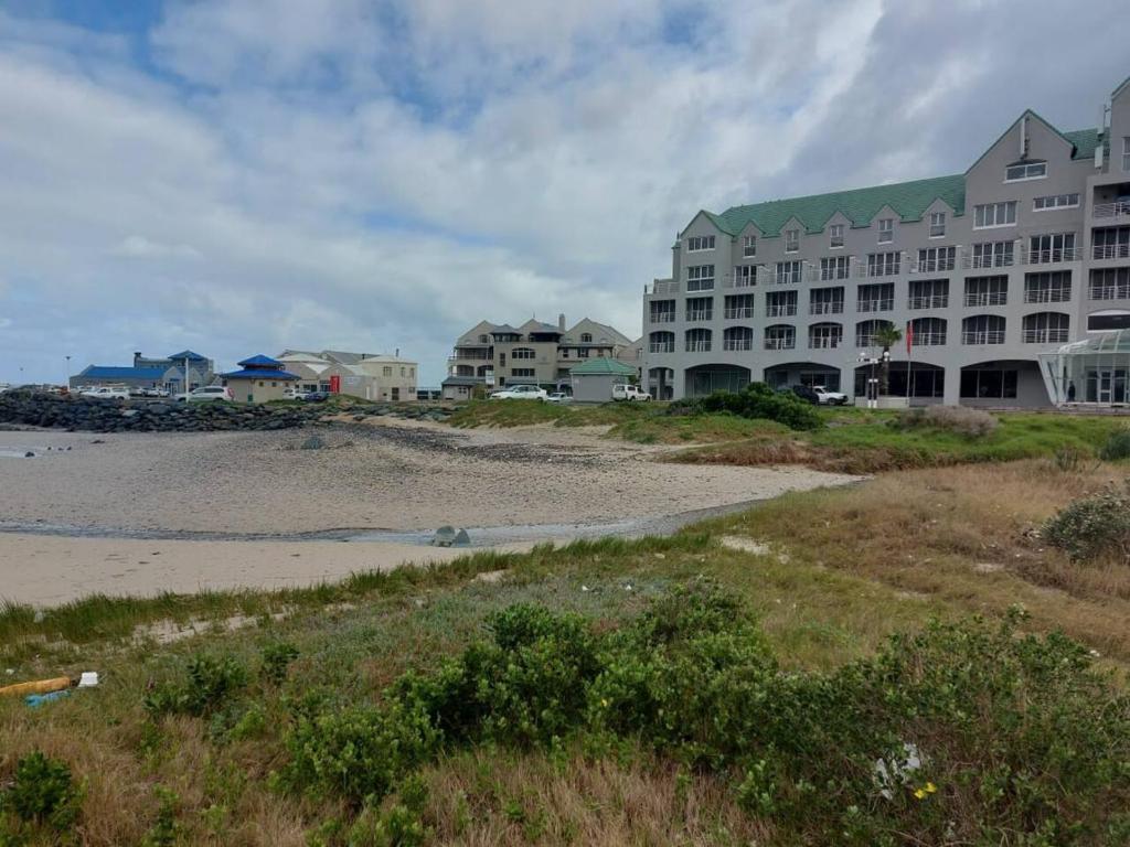 3 Bedroomed home in Fleur Park, Gordons Bay, Cape Town (updated prices 2024)