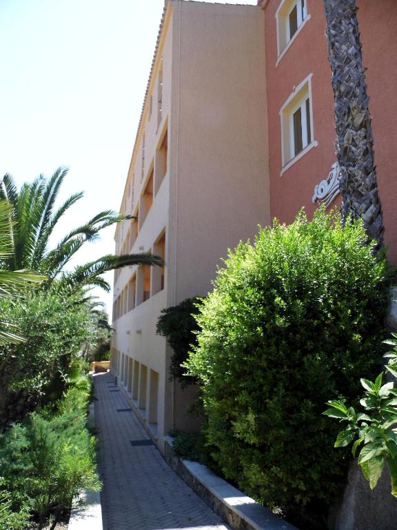 The building in which a szállodákat is located