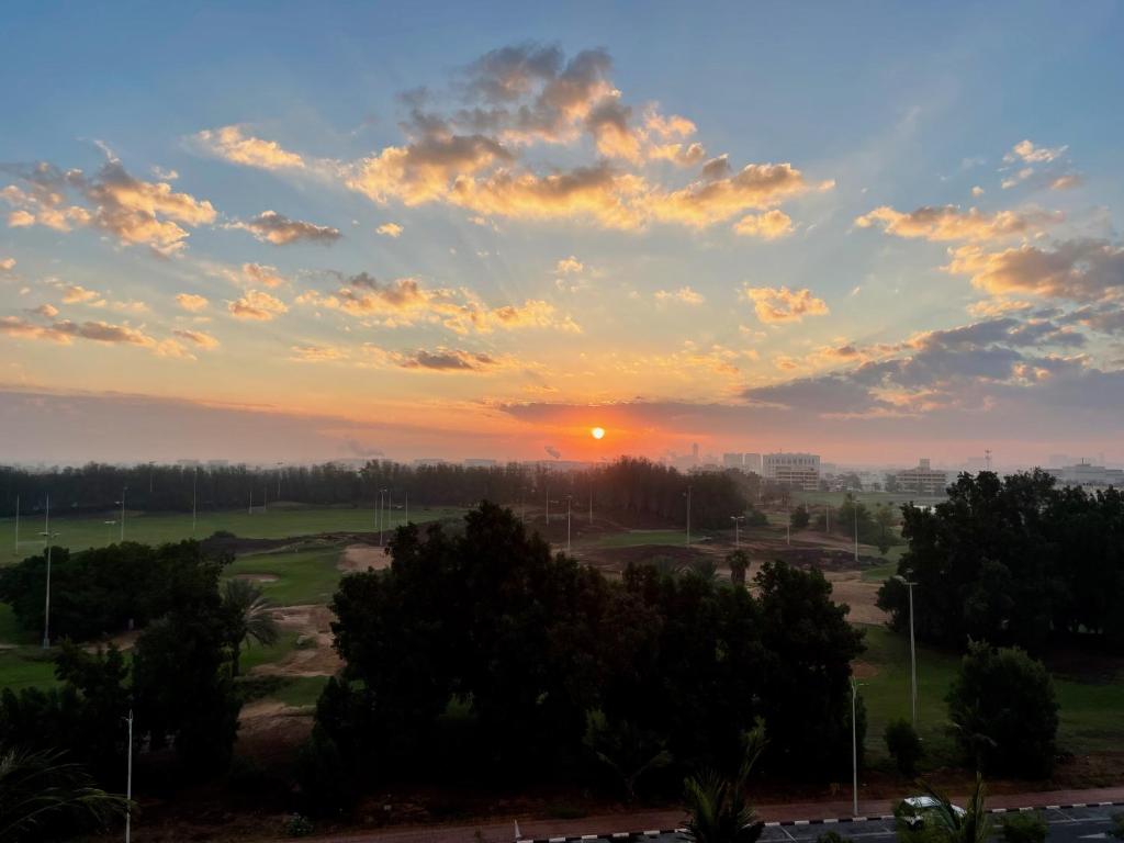 
Apartment with Lake View
