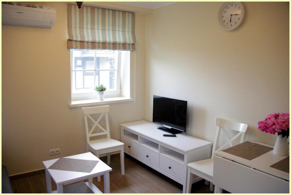 Vila Preila - Apartment With Terrace