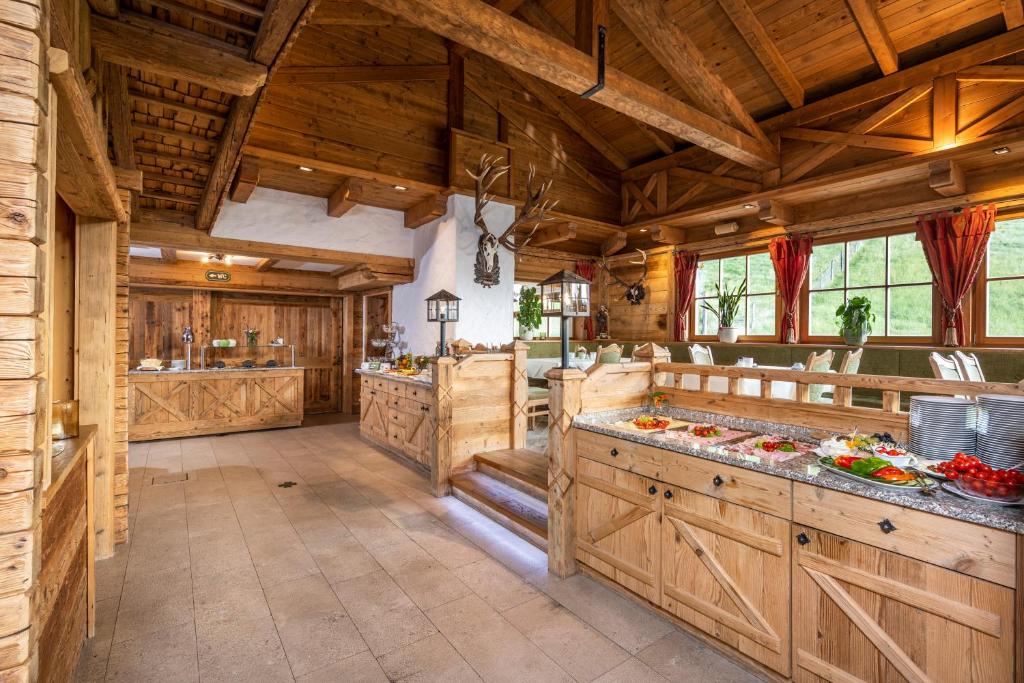 Kuchyň nebo kuchyňský kout v ubytování Gasthof Kleefeld
