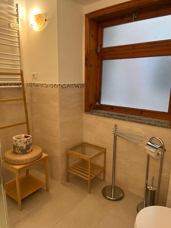 GL Golden City Apartments - 9