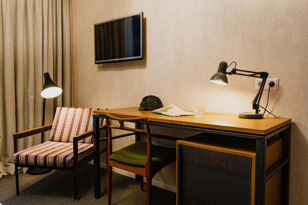 Hotel De Hallen - Resim 27