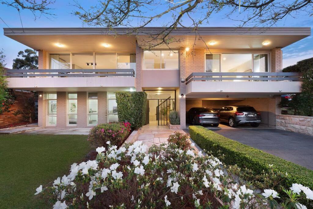 Stunning 5 Bed House with Pool in Sydney Lindfield, Killara (updated