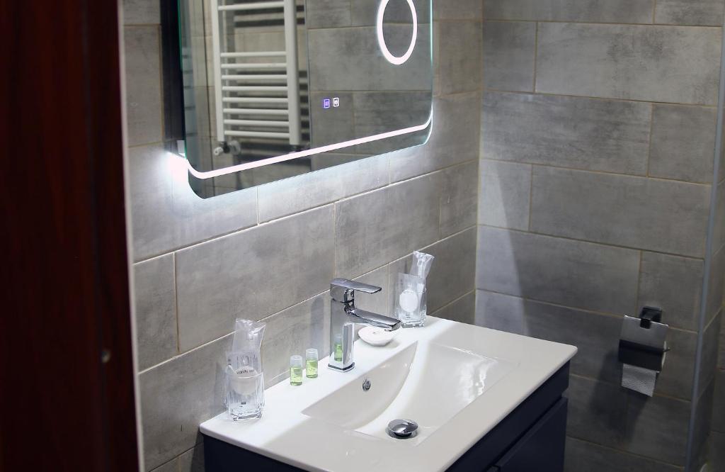 PEACE HOUSE - Resim 14