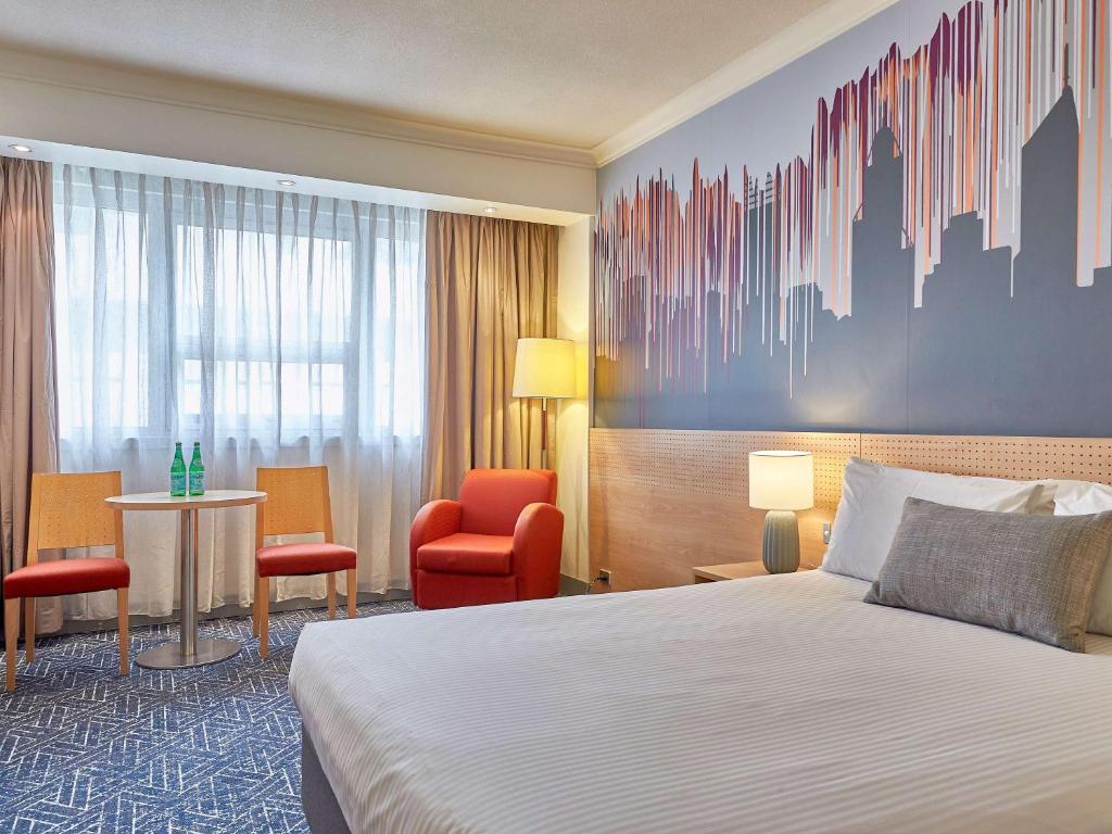 Postel nebo postele na pokoji v ubytování Mercure Perth