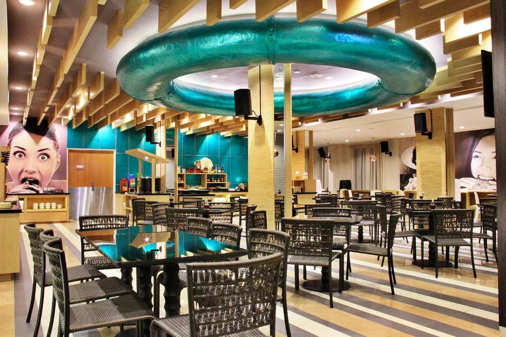 Restaurace v ubytování THE 1O1 Jakarta Sedayu Darmawangsa