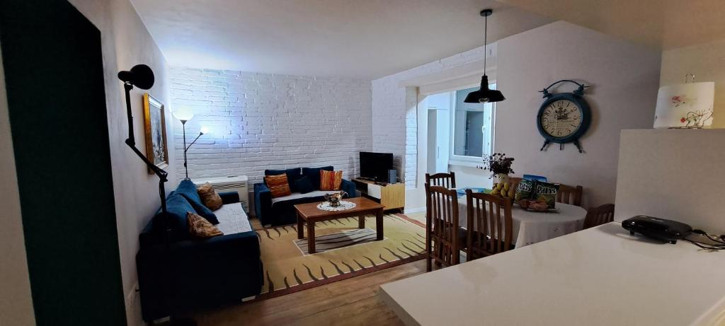 SUNNY House - Imazhi 1