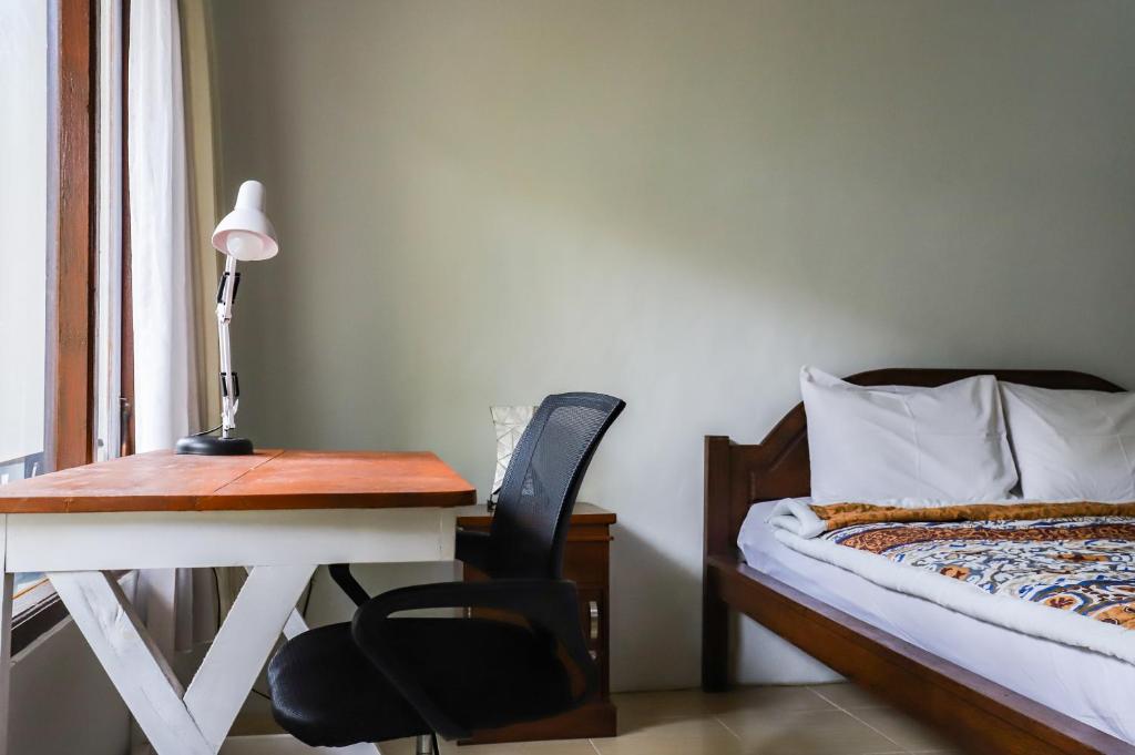 Gallery image of Sayan Apartments: Studio 6 with Kitchenette & Desk in Ubud