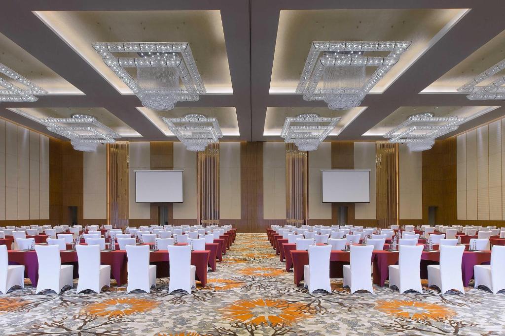 Konferenční prostory v ubytování Sheraton Qinhuangdao Beidaihe Hotel