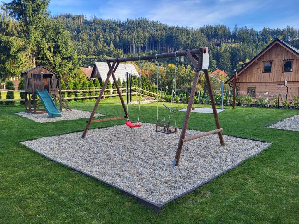 Area giochi per bambini di Chata U dědka