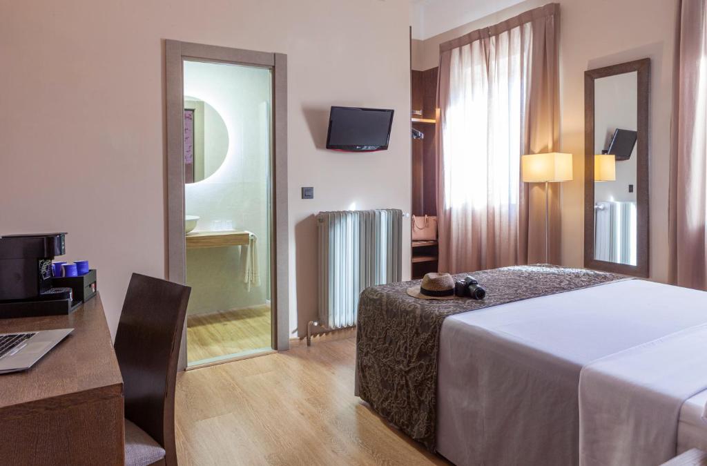 Hotel Macià Monasterio de los Basilios - 