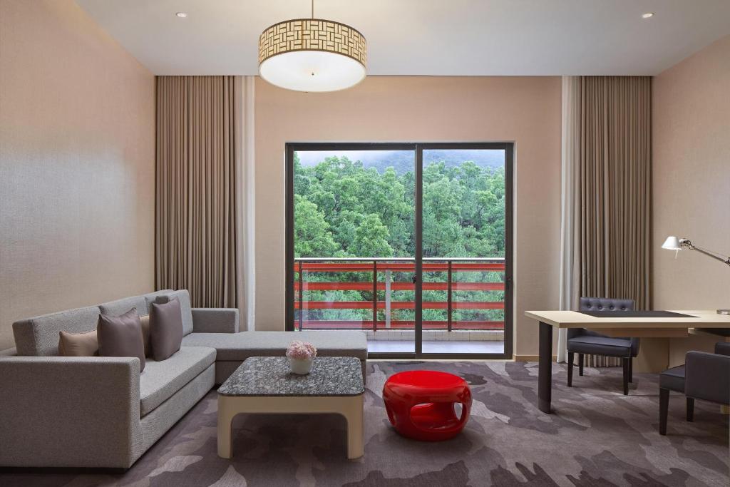 Posezení v ubytování Four Points by Sheraton Guangdong, Heshan