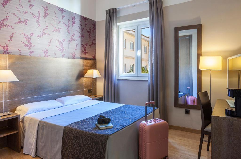 
Queen Room with Spa Bath
