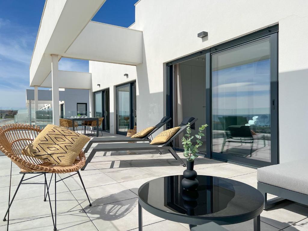 Balkón alebo terasa v ubytovaní Via Celere 2336 Luxury Sea View Penthouse