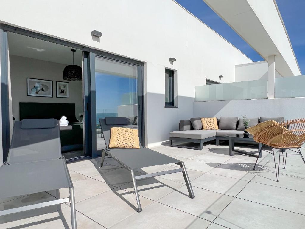 Posedenie v ubytovaní Via Celere 2336 Luxury Sea View Penthouse