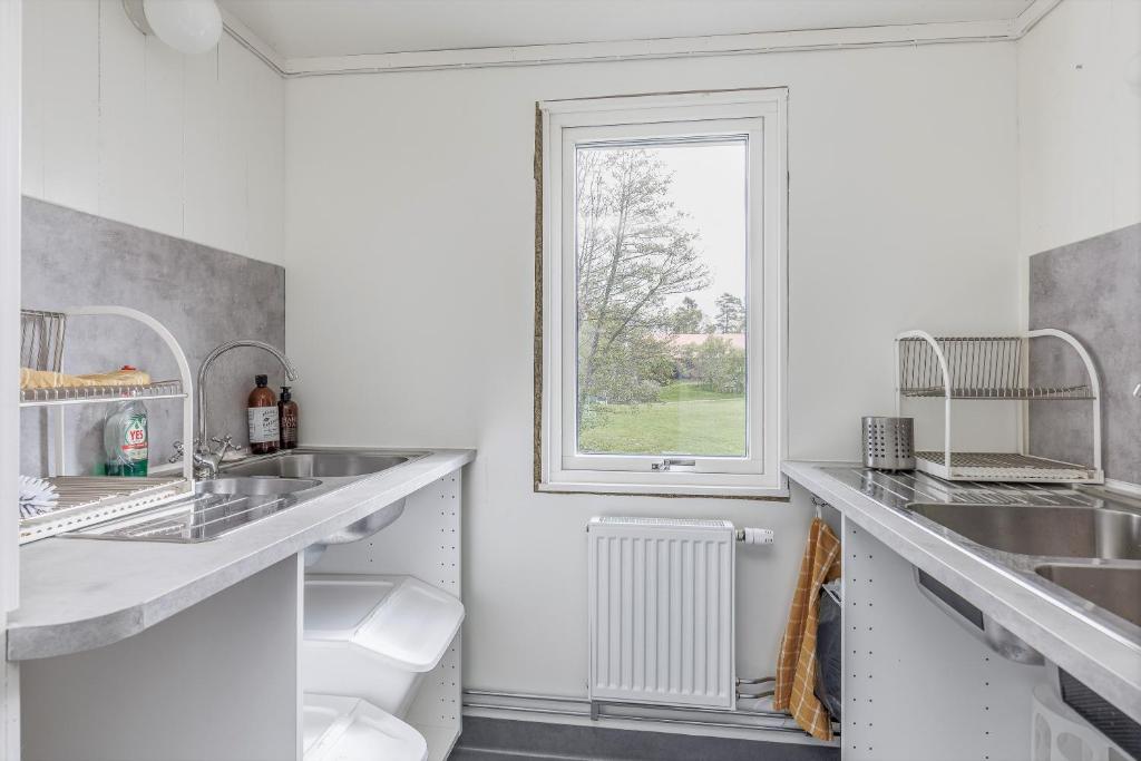 Kuchyň nebo kuchyňský kout v ubytování Marsbäcken Hostel