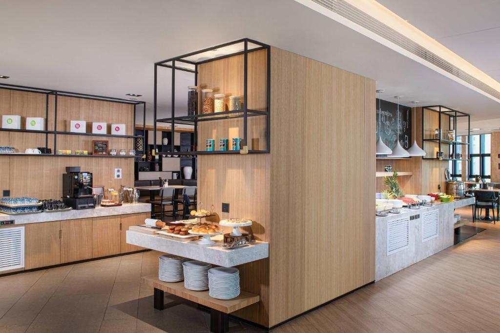 Kuchyň nebo kuchyňský kout v ubytování Fairfield by Marriott Jingzhou