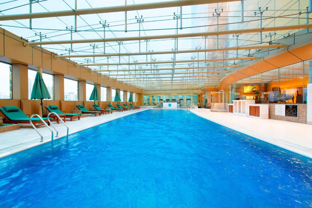 Bazén v ubytování Sheraton Xiamen Hotel nebo v jeho okolí