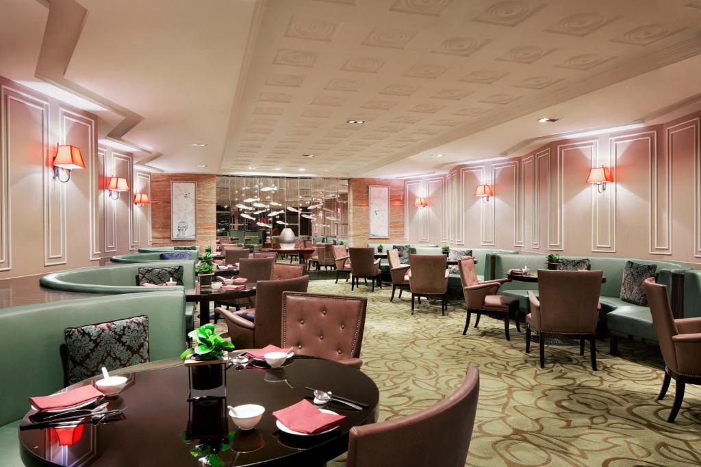 Posezení v ubytování Sheraton Shanghai Waigaoqiao Hotel