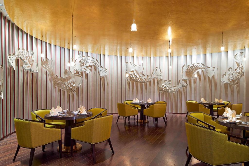 Four Points By Sheraton Guilin Lingui餐厅或其他用餐的地方
