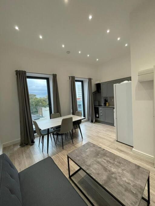 Flat 6, Ealing, 1 bedroom flat, Ealing (updated prices 2024)