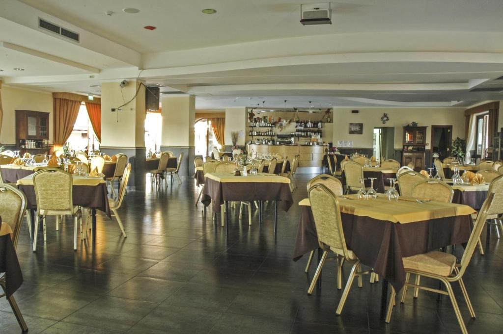 Restaurace v ubytování Eolian Residence