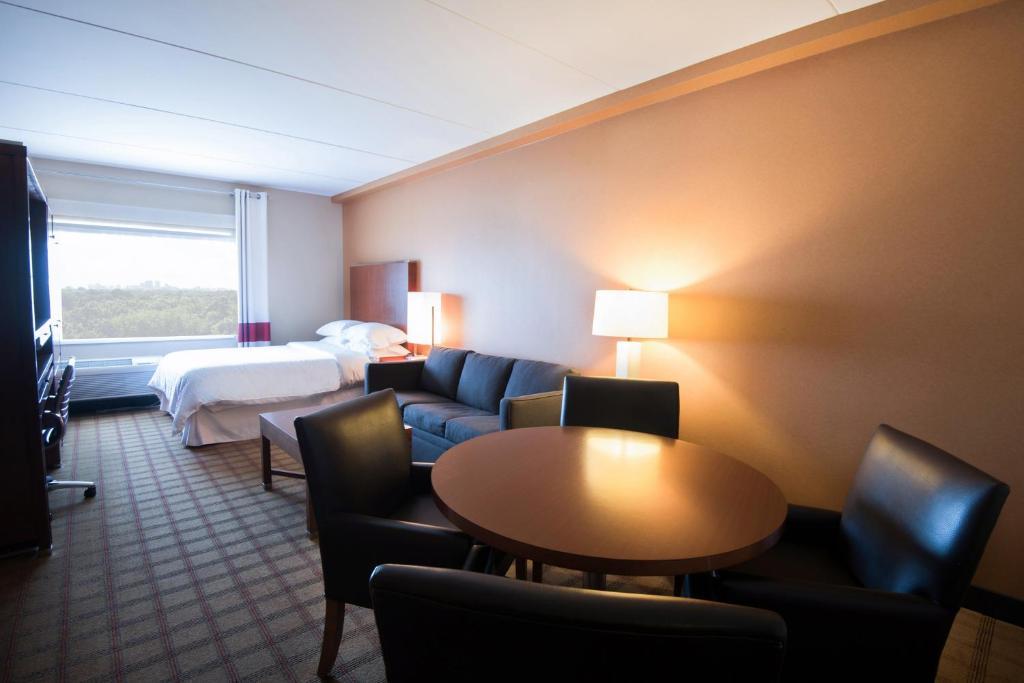 Four Points by Sheraton Winnipeg South - Resim 2