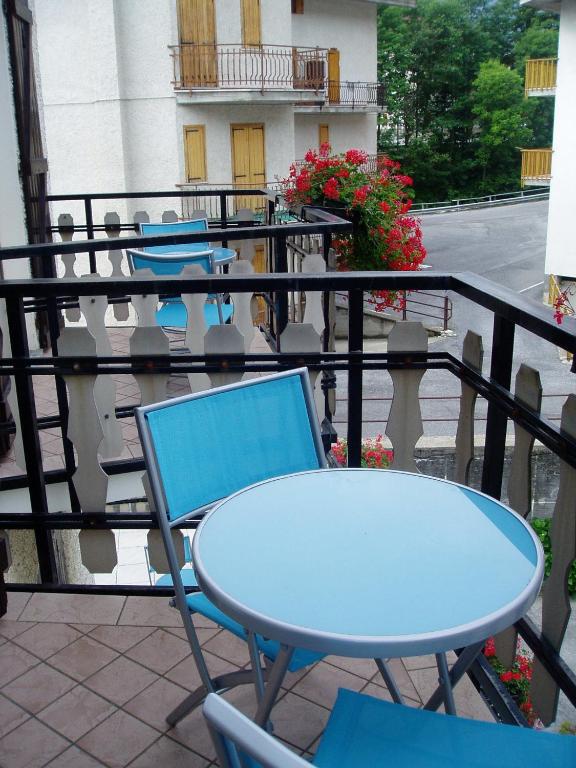 Balkón nebo terasa v ubytování Albergo Delle Alpi