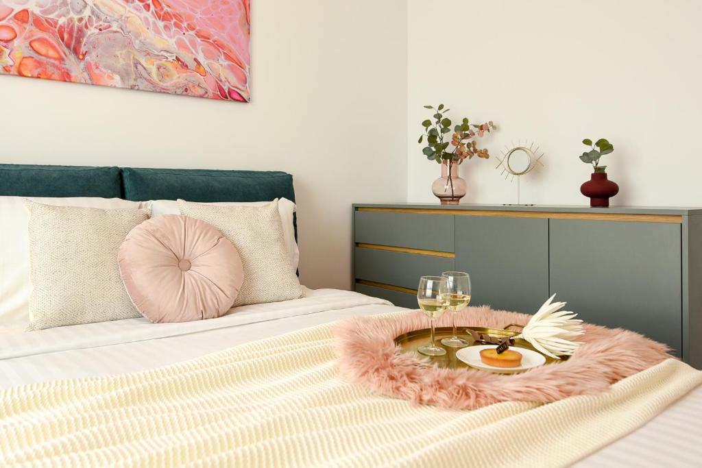 Ultimate Living Experience - Modern Accommodation & Free Parking near Romexpo - Appartement Met Balkon