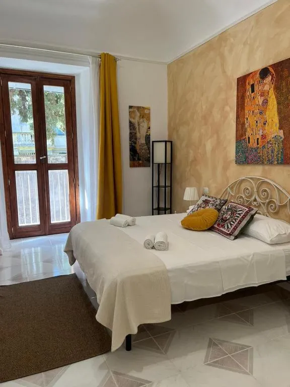 GL Golden City Apartments
