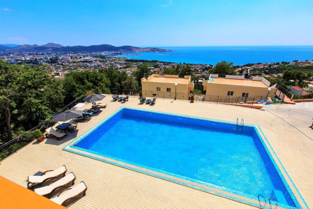 Berg Apartments - 11