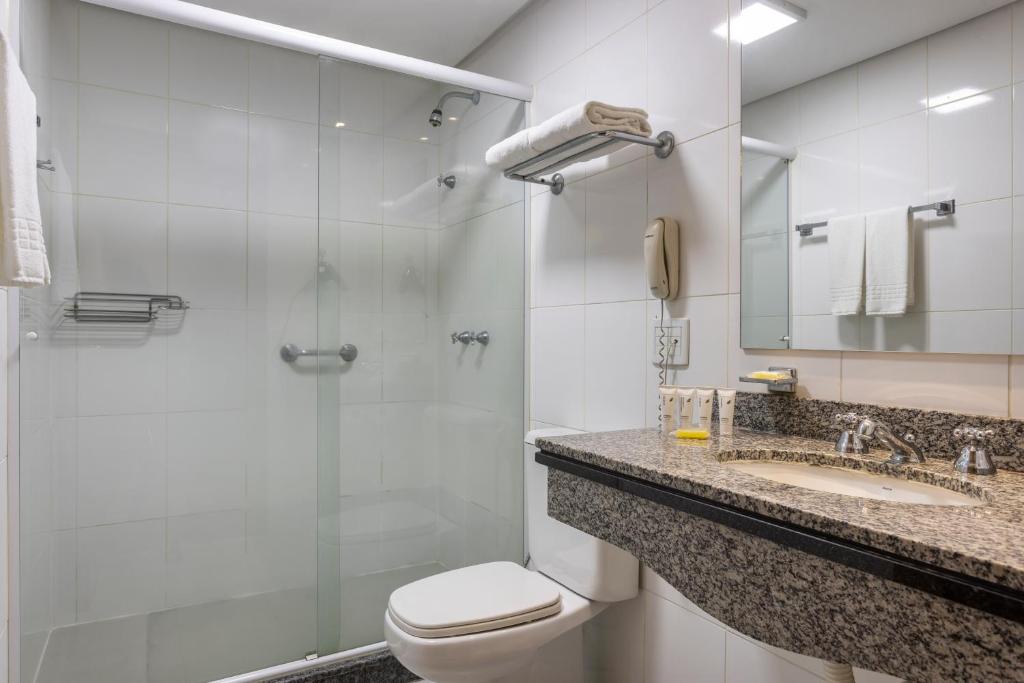 Um banheiro em Blue Tree Towers Millenium Porto Alegre