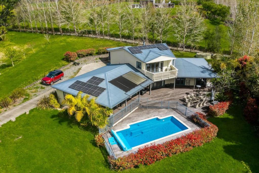 Letecký snímek ubytování Ultimate 5-Bedroom Rural Poolside Oasis - Auckland