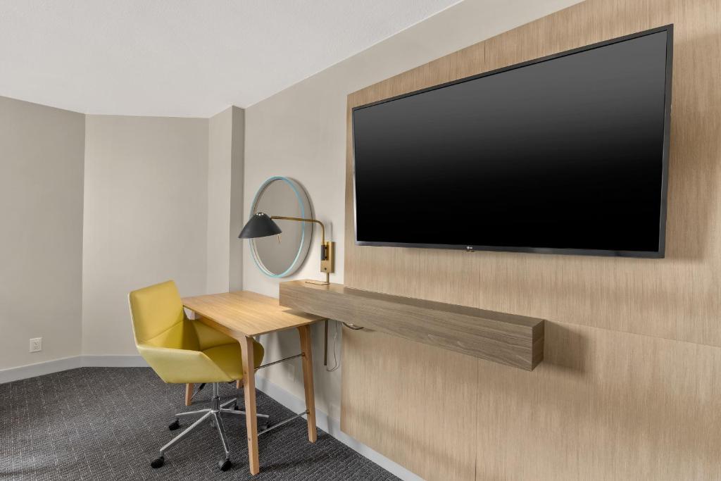 Crowne Plaza Houston Med Ctr-Galleria Area by IHG photo