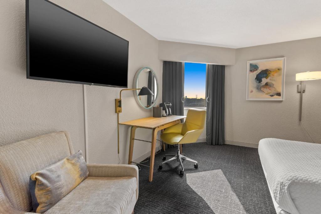 Crowne Plaza Houston Med Ctr-Galleria Area by IHG photo