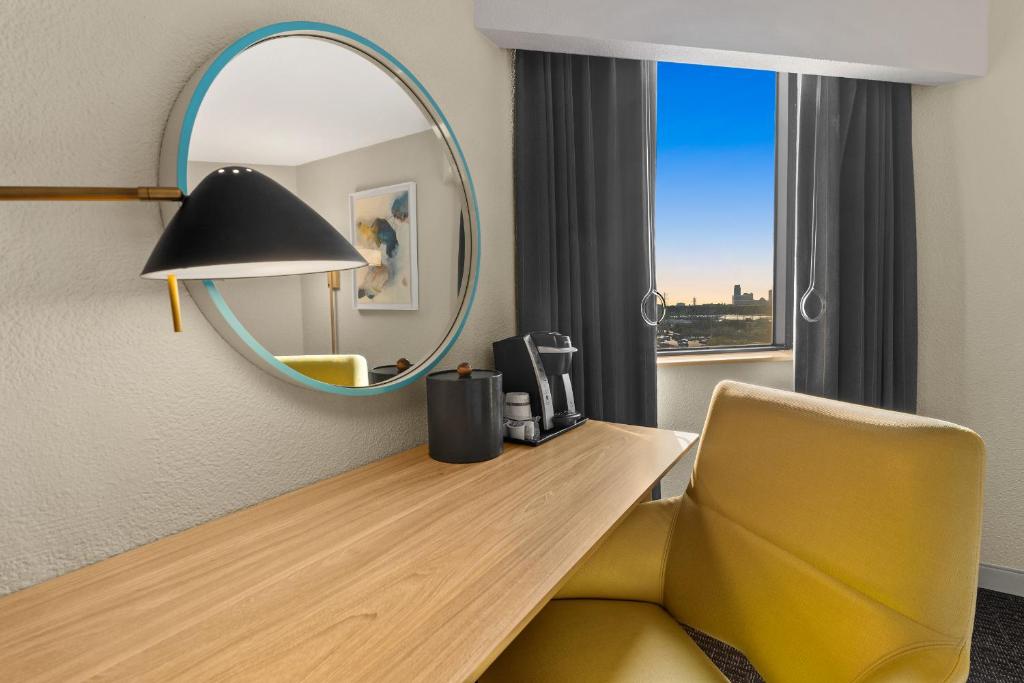 Crowne Plaza Houston Med Ctr-Galleria Area, an IHG Hotel - 